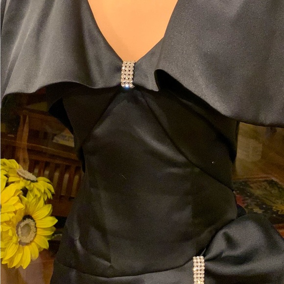 COCKTAIL DRESS VINTAGE SATIN WITH RHINESTONE TRIM LEGENDS BY JUDY BERGER - Picture 4 of 7